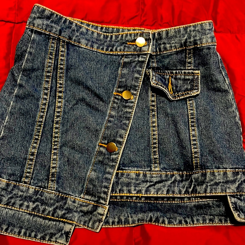 high mini skirt
